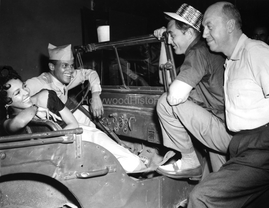 Dorothy Dandridge 1954 Harry Belafonte Otto Preminger set of Carmen Jones wm.jpg